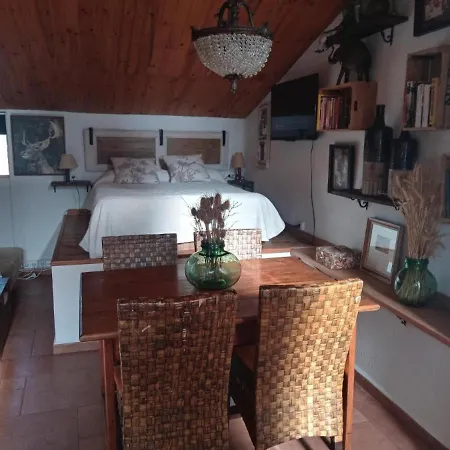 Holiday home Les Lludrigues