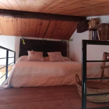 Holiday home Les Lludrigues